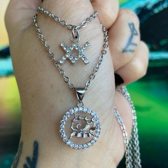 βοΈ AQUARIUS zodiac sign double layer stainless steel & cubic zirconia necklace - Picture 2 of 13